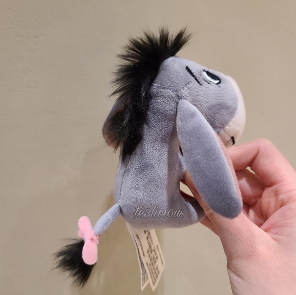 DISNEY PARKS EEYORE BIG HEAD PLUSH MAGNET - Picture 5 of 6